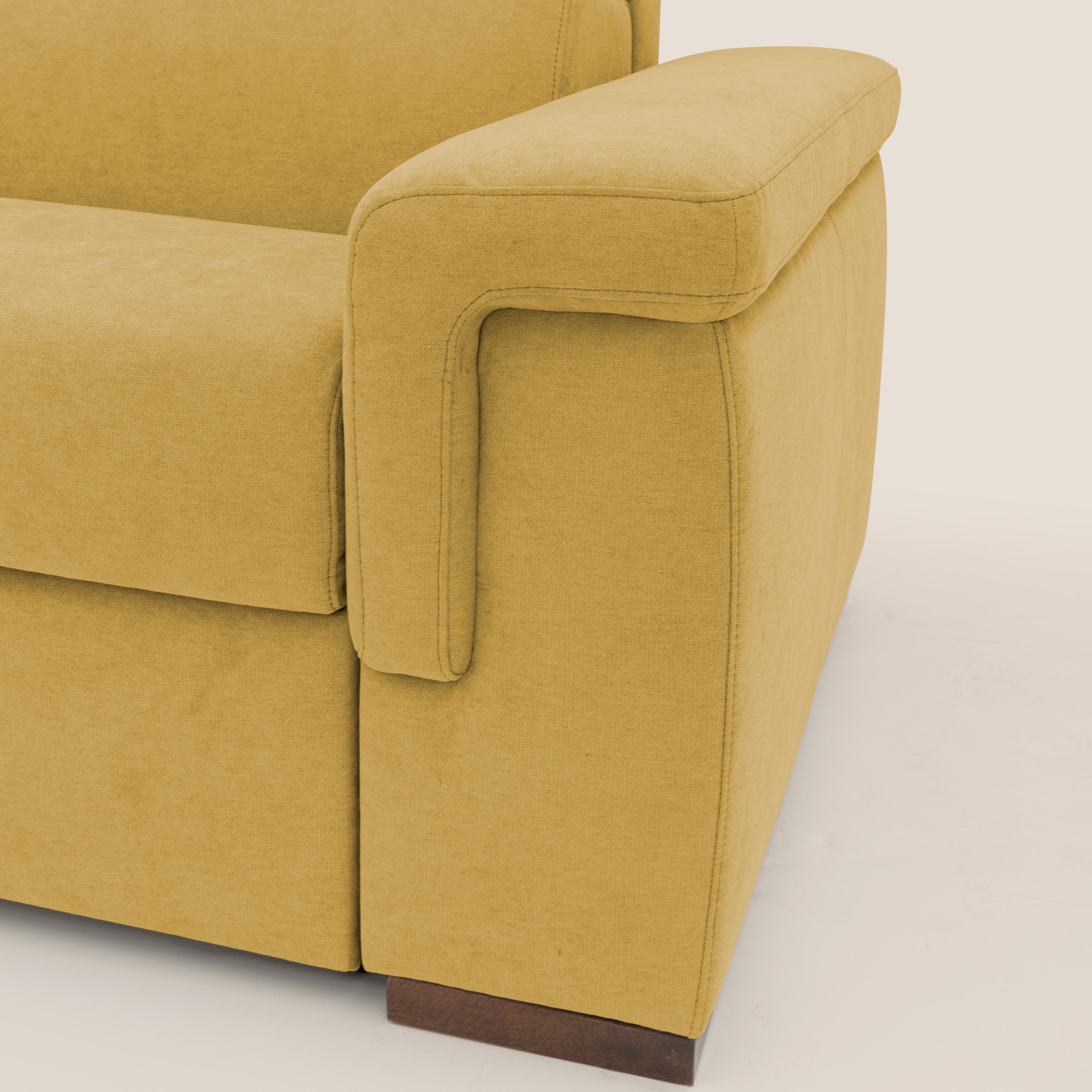 Giunone divano letto con materasso alto 18 cm e poggiatesta reclinabili in tessuto impermeabile T02 giallo - divitt.sbs