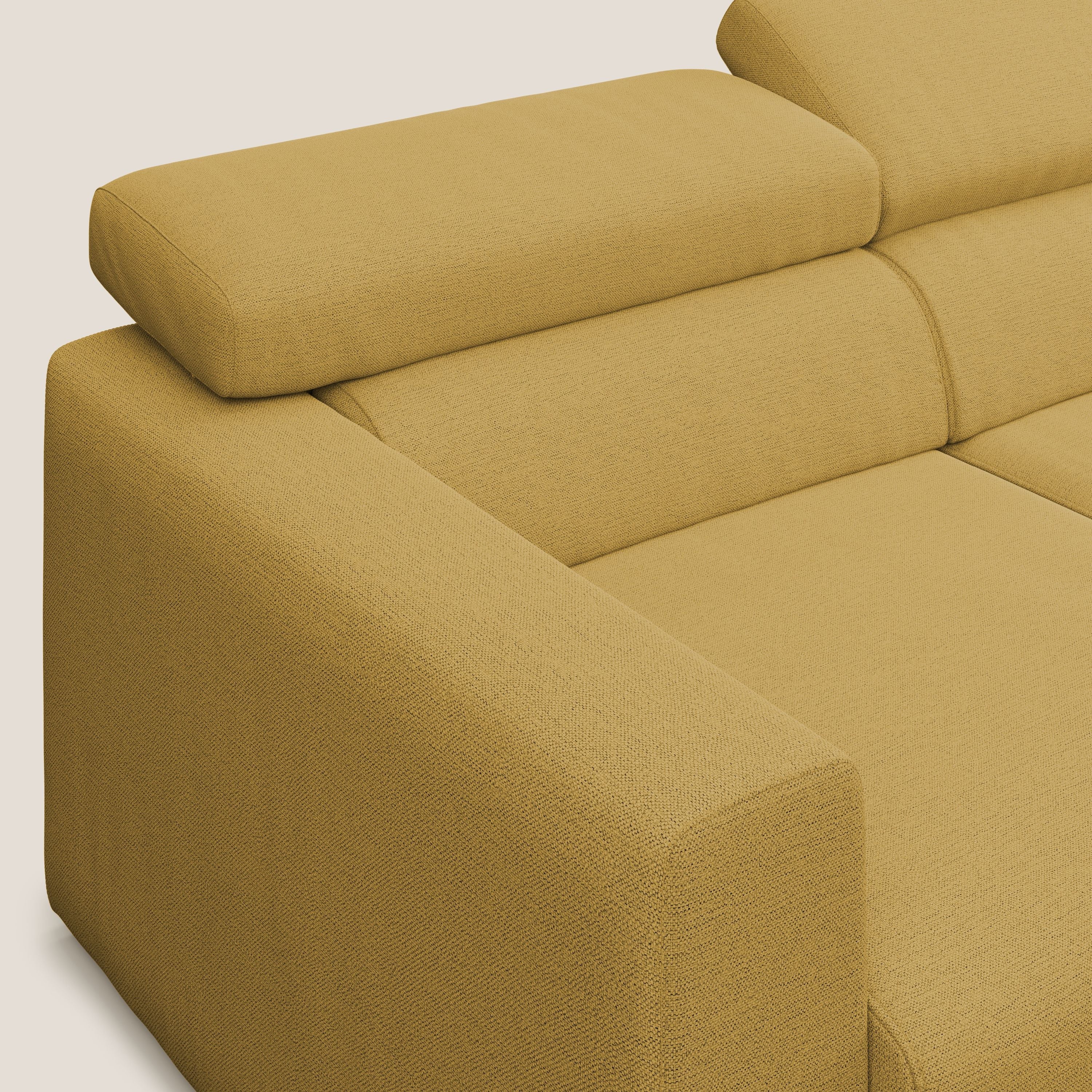 Dylan divano a 3 sedute con pouf estraibile poggiapiedi in tessuto fiammato simil cotone impermeabile T19 giallo - divitt.sbs