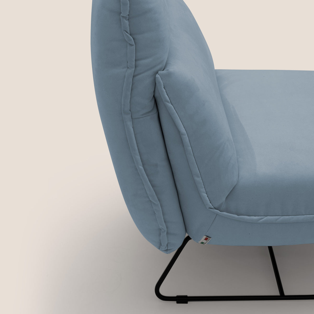 Tessa Poltroncina dal design moderno in morbida microfibra smacchiabile T11 carta da zucchero - divitt.sbs