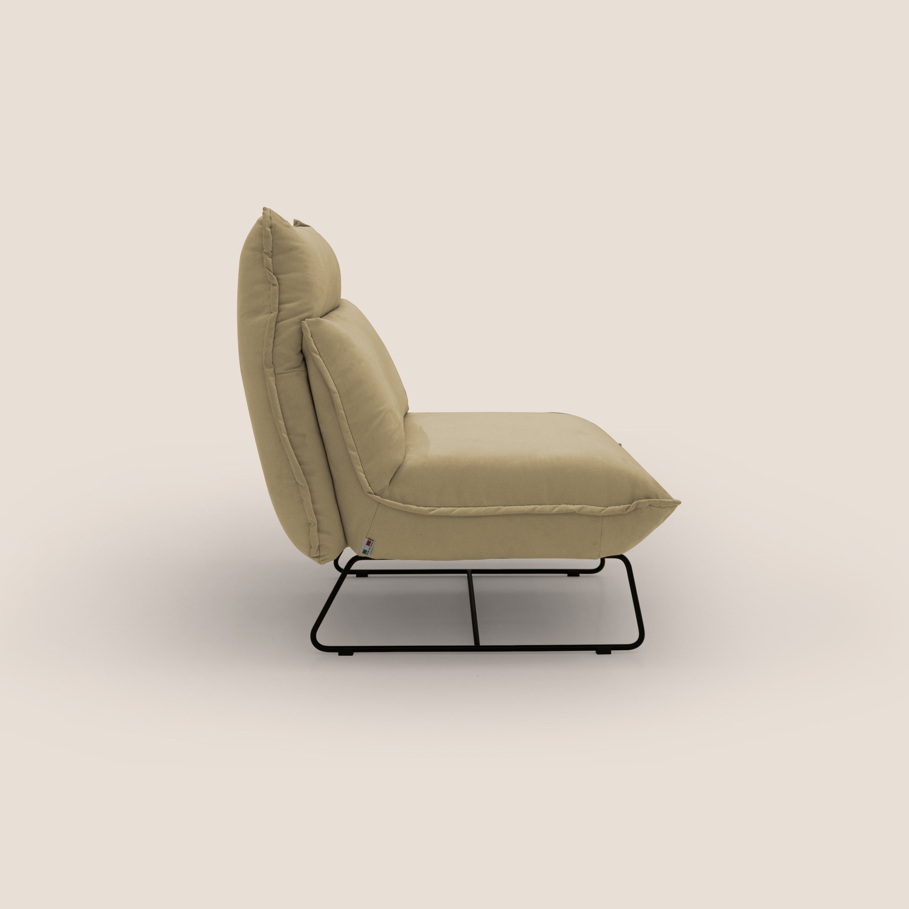 Tessa Poltroncina dal design moderno in morbida microfibra smacchiabile T11 beige - divitt.sbs
