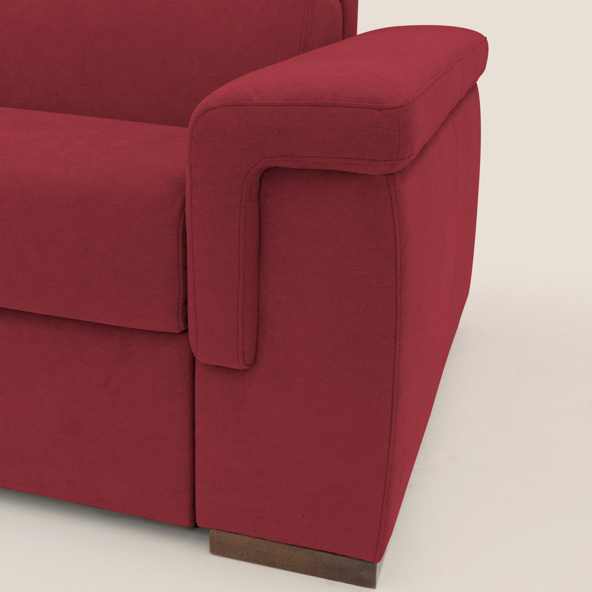 Giunone divano letto con materasso alto 18 cm e poggiatesta reclinabili in tessuto impermeabile T02 rosso - divitt.sbs