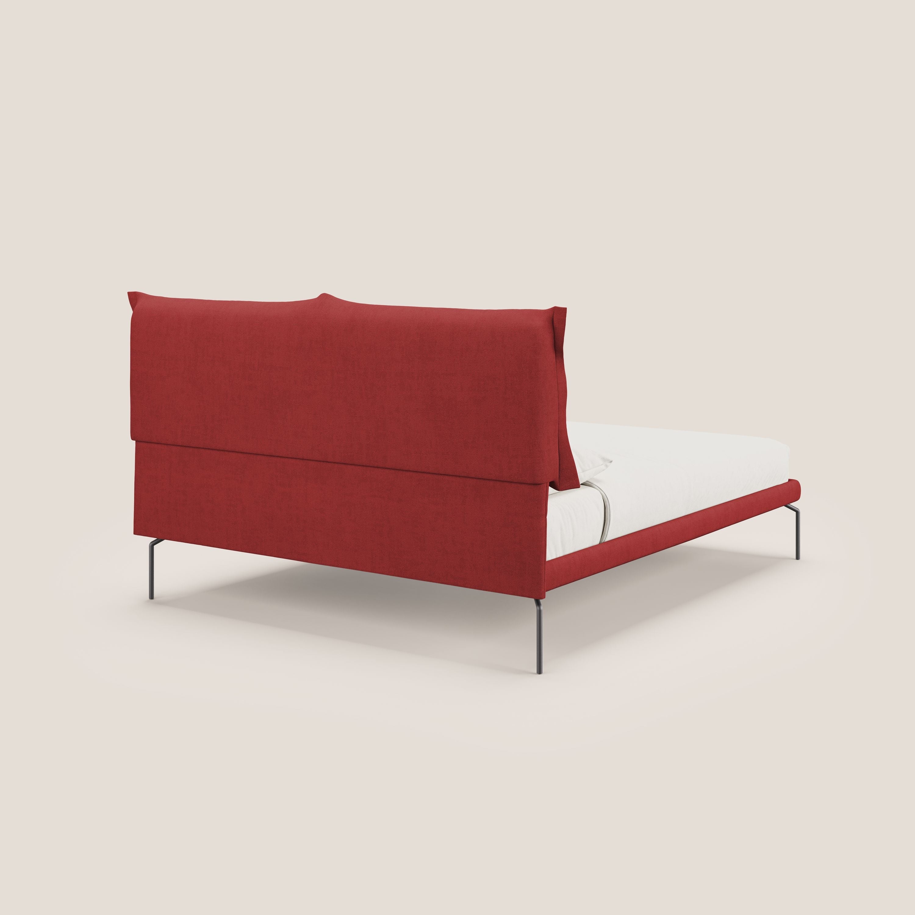 Bice letto imbottito con cuscini e piedi alti in metallo in tessuto impermeabile T02 rosso - divitt.sbs