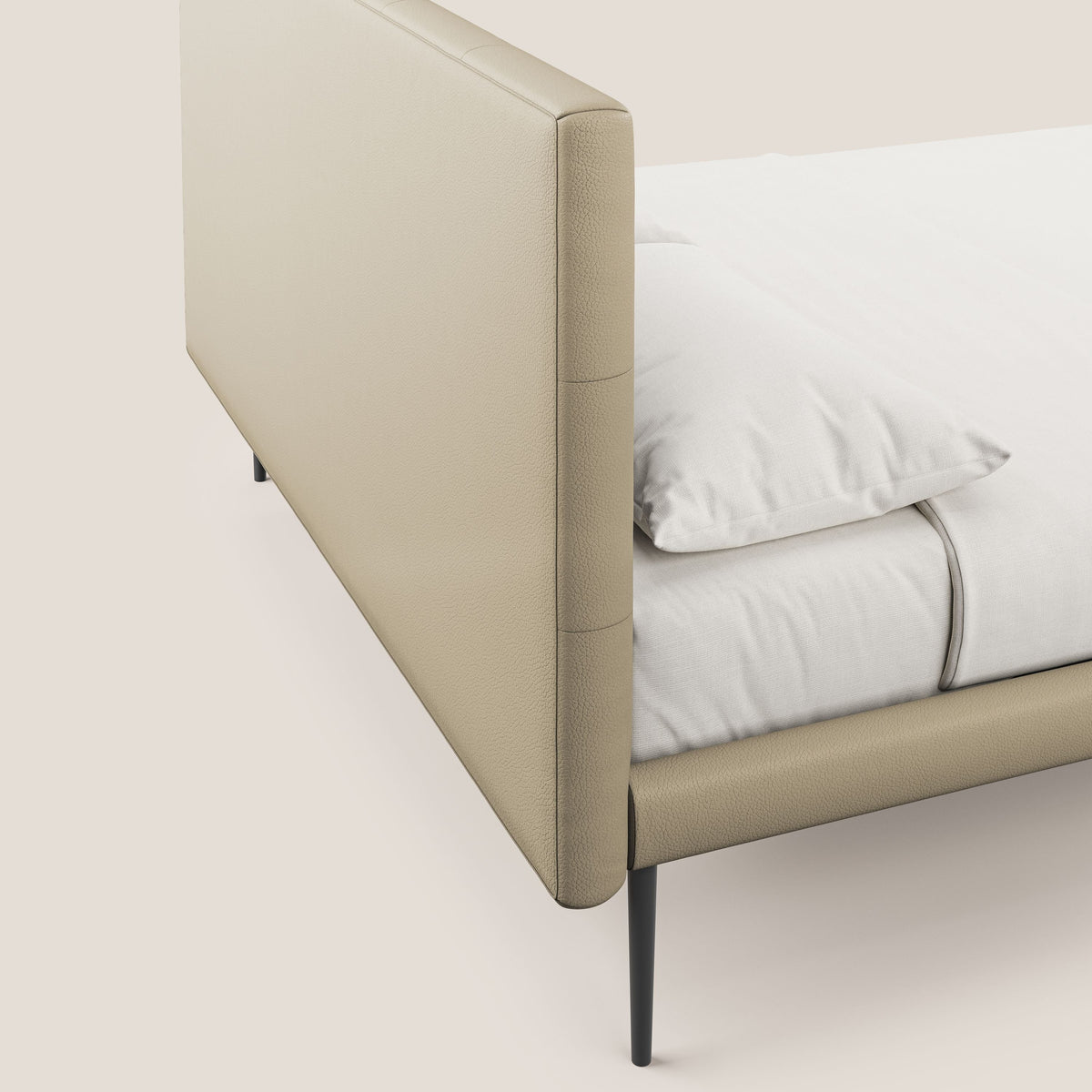 Midori letto imbottito trapuntato in ecopelle con piedini alti T04 panna - divitt.sbs