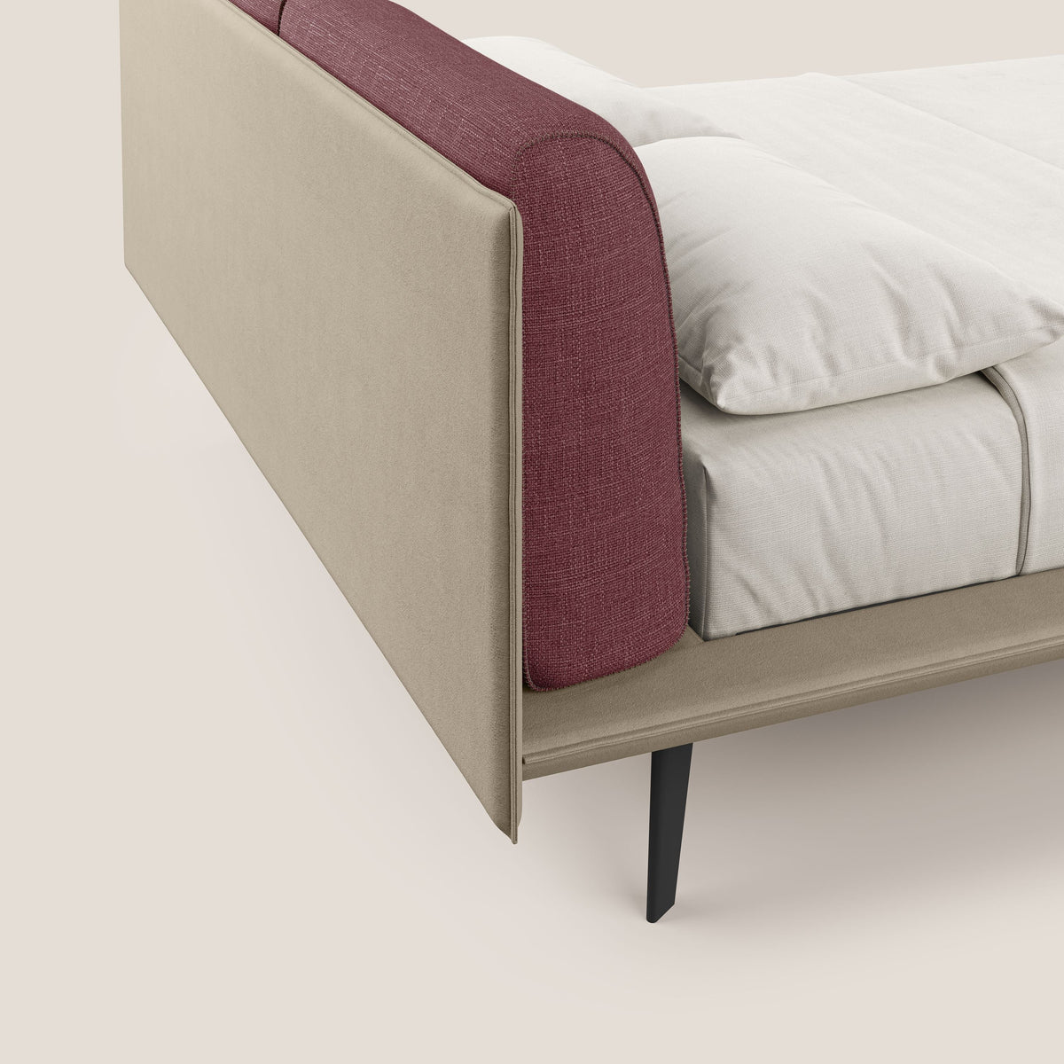 Petra letto di design bicolore con cuscini in piuma, piedini in mogano e tessuto impermeabile bicolore T11 e T06 tortora - rosso - divitt.sbs