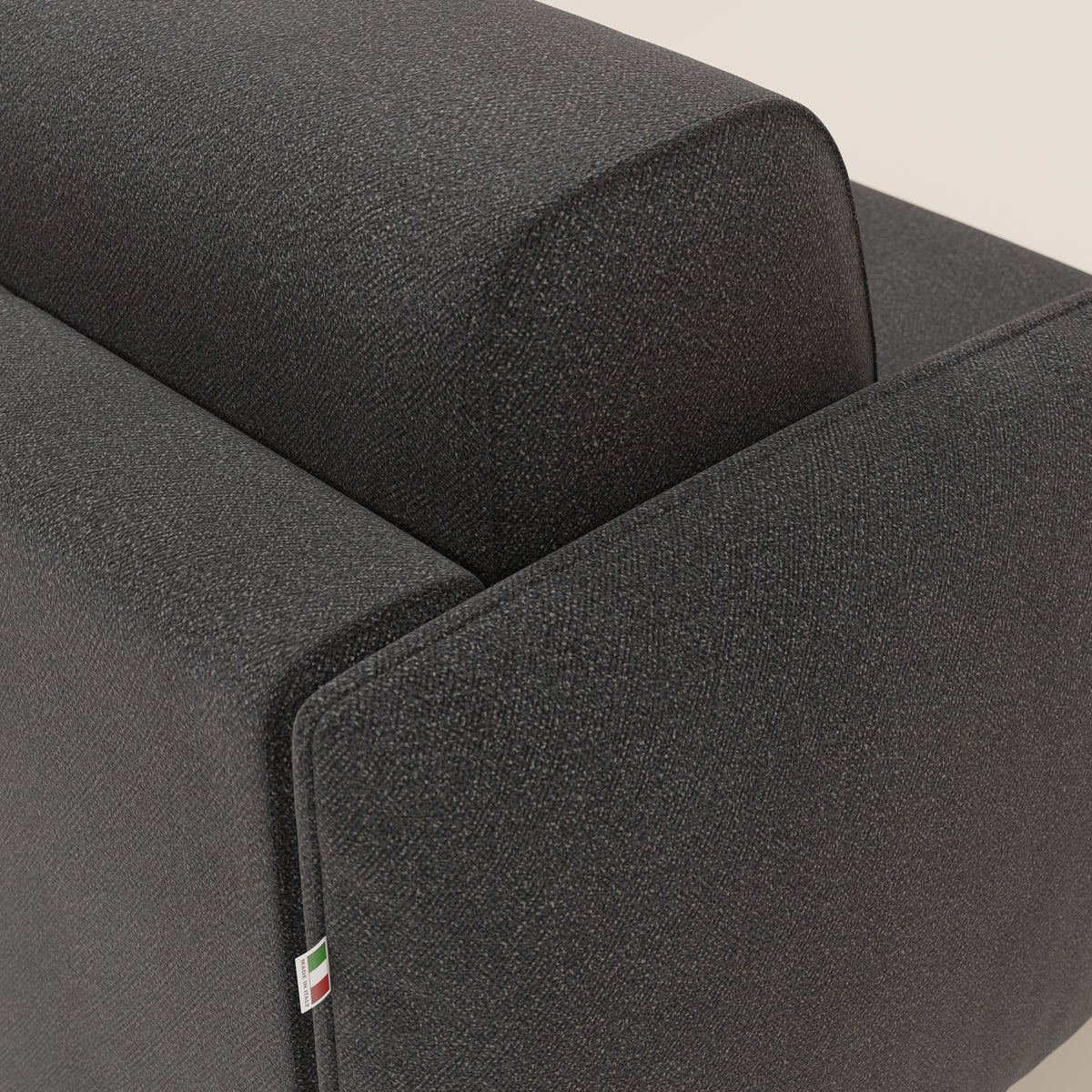 Giglio divano letto angolare con materasso alto 18 cm e penisola contenitore in morbido bouclé impermeabile T07 - divitt.sbs