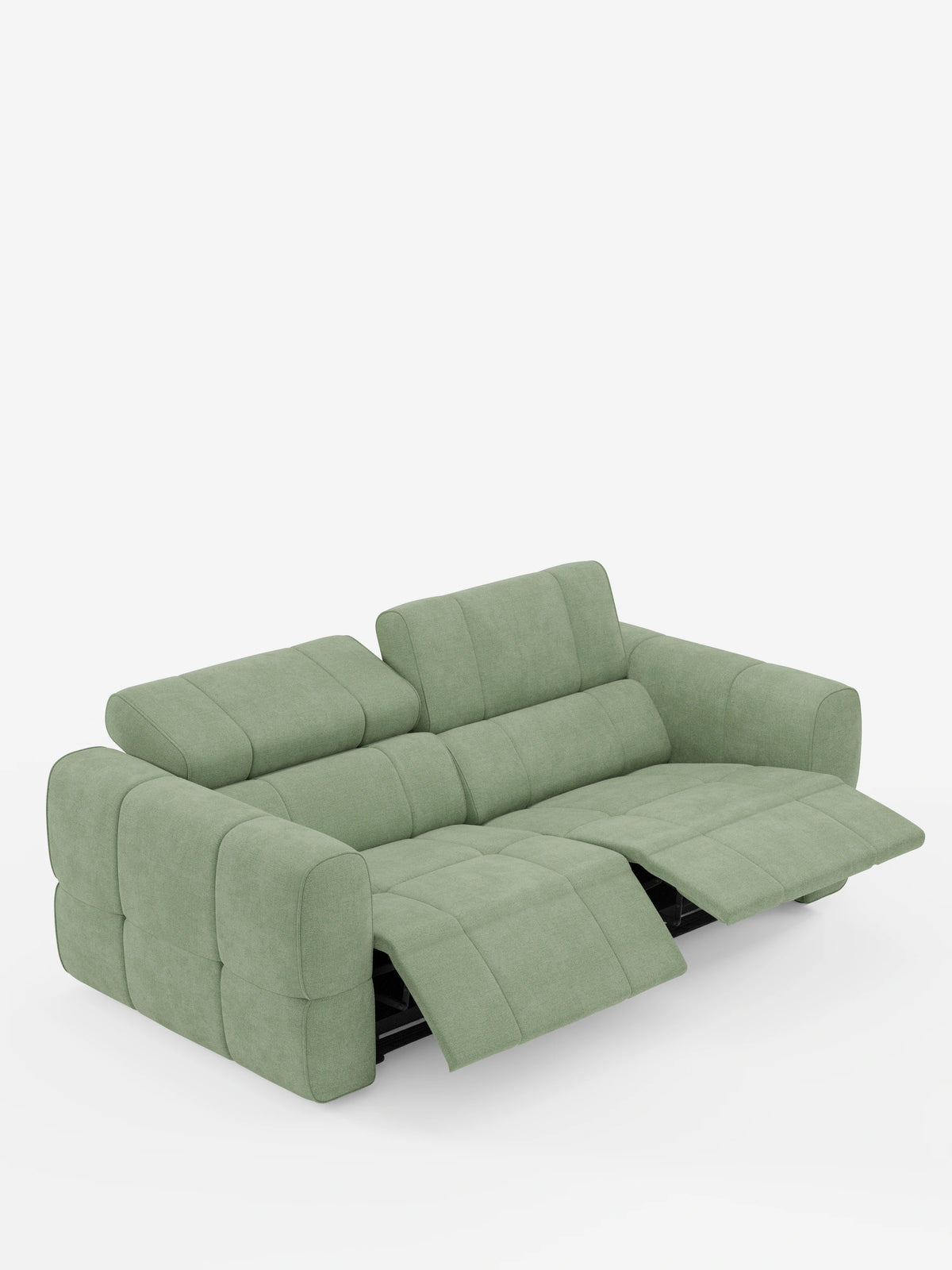Vista dall'alto di un divano modulare Giotto a 3 posti, di colore verde chiaro e con struttura a ciuffi, dotato di poggiatesta reclinabili e funzione relax elettrica opzionale, rivestito in tessuto smacchiabile T23, con poggiapiedi allungato, schienale reclinato e poggiatesta ripiegati su uno sfondo bianco.