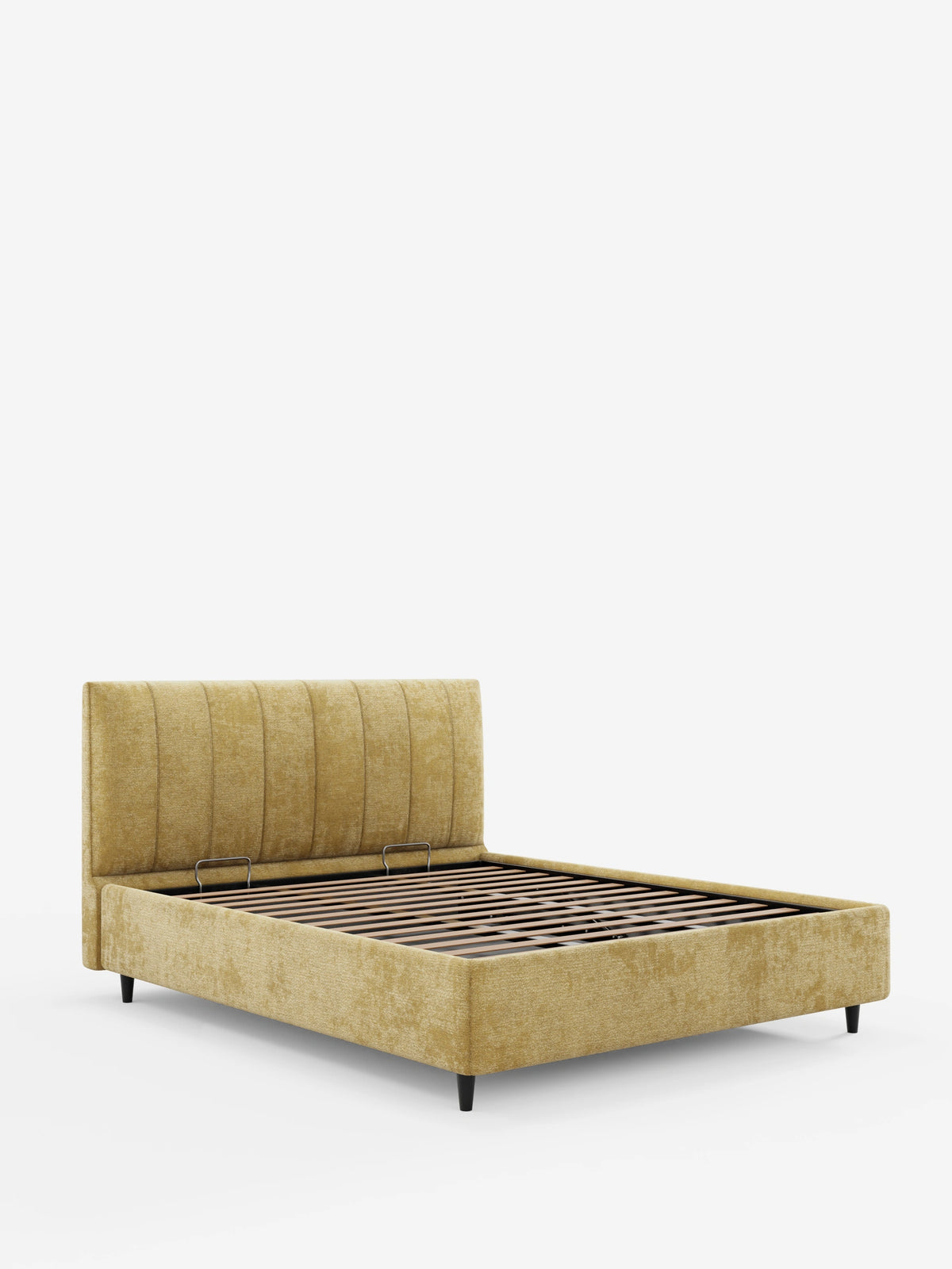 Letto imbottito ONYX giallo senape con vano contenitore e testiera verticale in tessuto certificato Oeko-Tex®, caratterizzato da una testiera alta a pannelli verticali, una base a doghe in legno e gambe basse, scure e affusolate, su uno sfondo bianco.