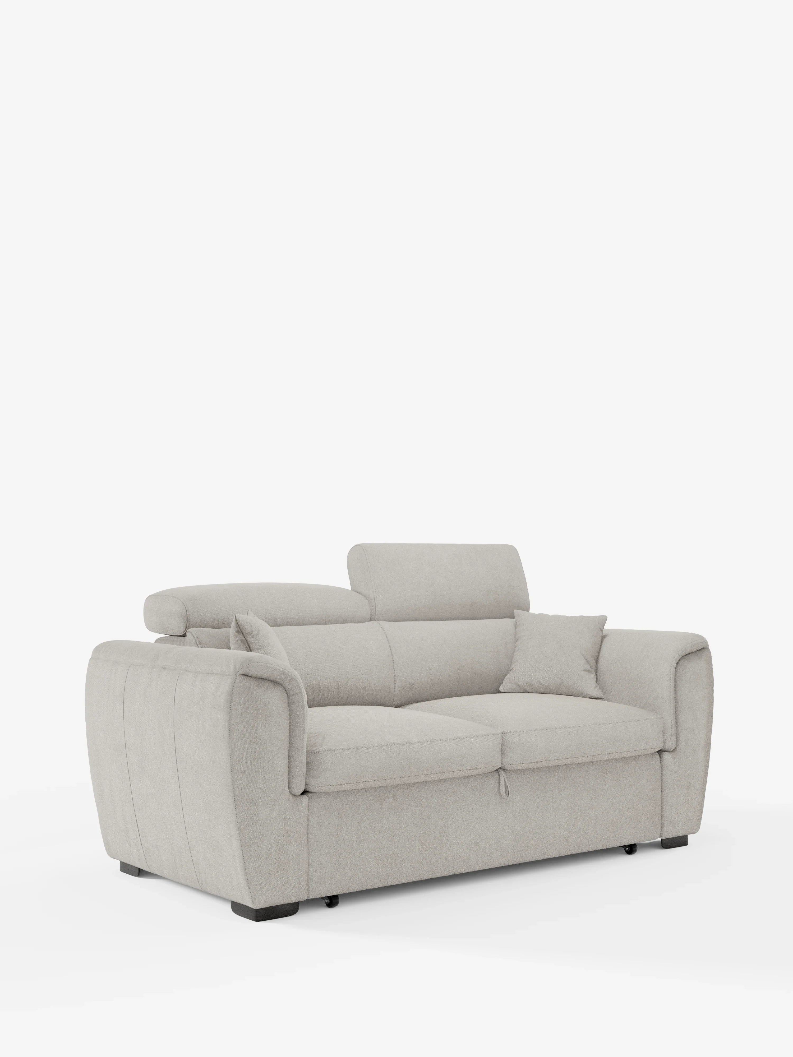 Il divano a due posti estraibile Titano con poggiatesta reclinabili in tessuto smacchiabile Oeko-Tex® di divitt.sbs è un divano moderno color beige chiaro, dotato di ampi braccioli imbottiti, poggiatesta regolabili e due cuscini quadrati coordinati. Questo complemento d'arredo compatto e contemporaneo poggia su piedini neri corti ed è fotografato su uno sfondo bianco a tinta unita.